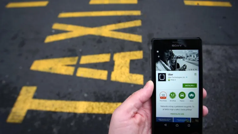 Taksisti prosvjeduju, a građani zadovoljni: Veća dostupnost, niže cijene i jednostavno naručivanje