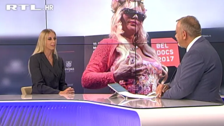 Bivša zvijezda filmova za odrasle Šprajcu otkrila ima li razlike između porno industrije i politike?