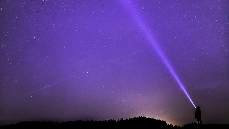 Znate li kolika je brzina svjetlosti u zraku?