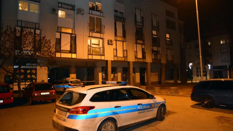 'Nismo željeli izlaziti iz stana. Stakla su porazbijana...'