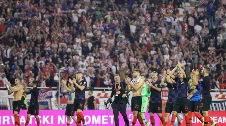 'Hrvatska furiozna na Poljudu, Splićani klicali igračima Dinama'