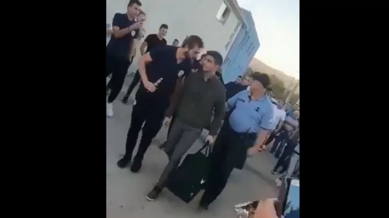 Isključio im tri igrača i pomogao Splitu, navijači mu pripremili sačeku&scaron;u