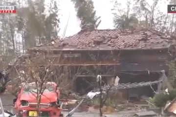 Kiše i vjetrovi kakvi nisu viđeni 60 godina, jedan čovjek poginuo, milijun bi trebalo evakuirati