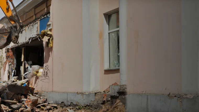 Vlasnicima derutnih kuća u Istri stiglo ozbiljno upozorenje: Kreće ru&scaron;enje svih oronulih objekata!