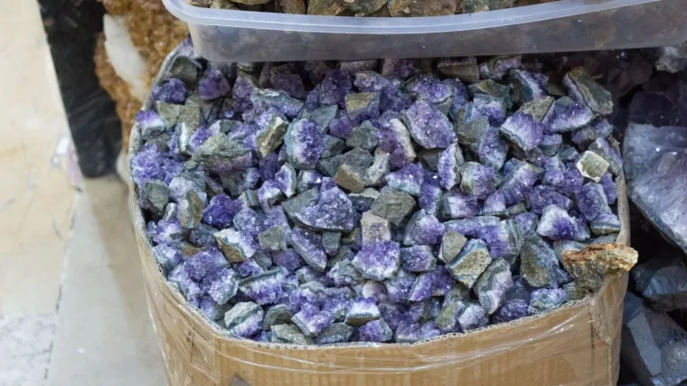 Poludragi kamen ametist: U čemu nam pomaže ovaj poludragi kamen?