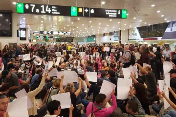 Prosvjednici u Kataloniji nastoje zauzeti aerodrom u Barceloni