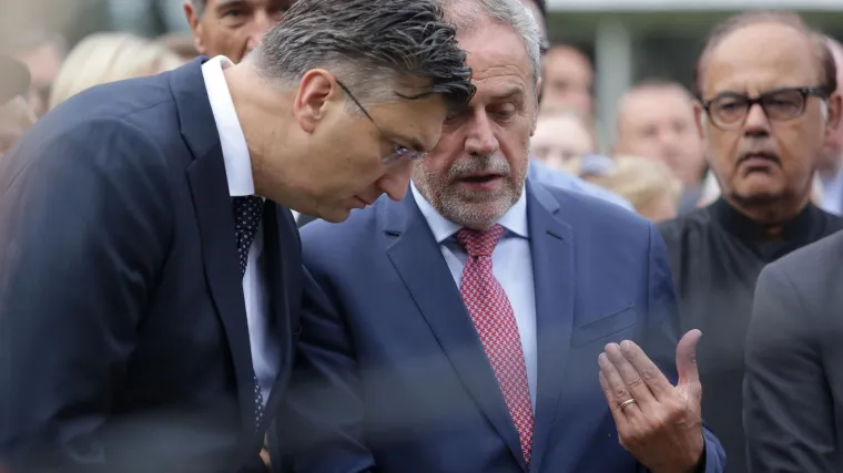 'Ili će se povećati plaće učiteljima ili neće biti ove Vlade'