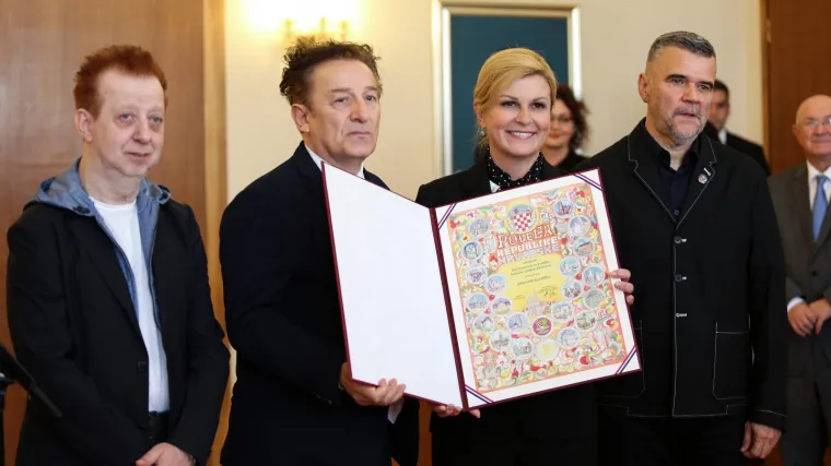 Predsjednica nagradila 'Prljavce': &Scaron;koro će si sam pjevati, Milanoviću glazba nije opcija