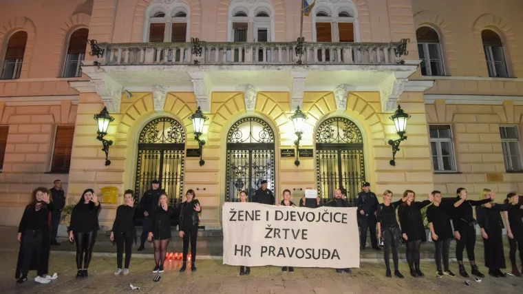 Sudenti prosvjedovali ispred zadarskog suda zbog pu&scaron;tanja silovatelja na slobodu