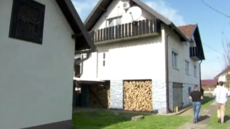 Jedno dvori&scaron;te, dvije kuće i dva brata: Jednom je kuća na popisu za ru&scaron;enje, drugom nije