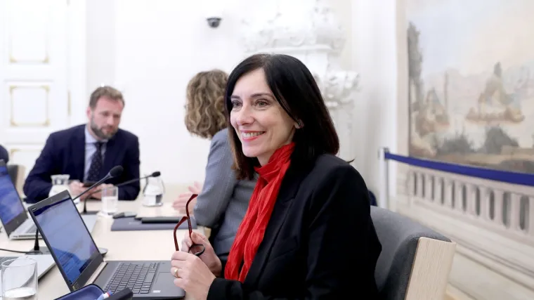 Ministrica uz sindikate: 'Povećanje plaća bez promjene uredbe o koeficijentima ne bi bilo dobro'