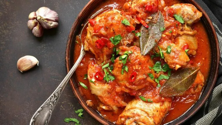 Piletina u umaku od rajčice