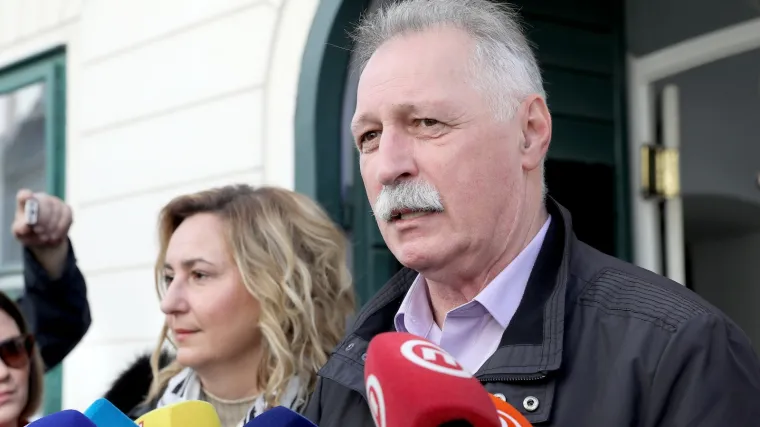 Prosvjetari prijete prosvjedima: 'Vlada može svaki dan očekivati neko događanje ispred svojih vrata'