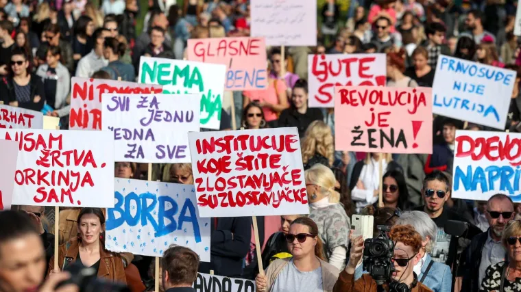 Prosvjed "Pravda za djevojčice" diljem Hrvatske: 'Imamo dru&scaron;tvo kao slučaj, moramo ga mijenjati'