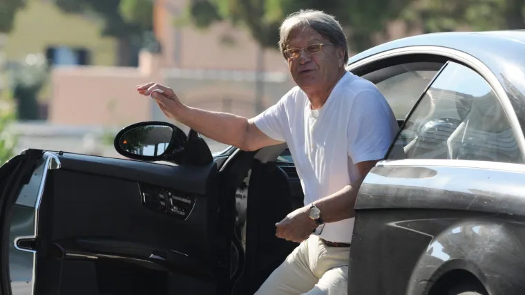 Legendarni izbornik zavr&scaron;io u bolnici, auto je totalka