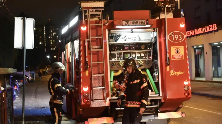 U požaru poginulo petero djece u dobi od 15 mjeseci do 6 godina te dvoje odraslih