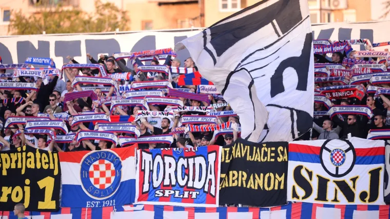 Splićani jedva stvarali &scaron;anse, ali zato je Torcida priredila pravi 'show'