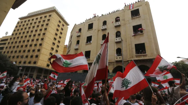 Prosvjedi već četiri dana blokiraju zemlju, premijer pristao na nezapamćeni potez