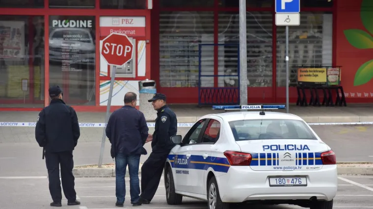 Tri osobe ozlijeđene; očevid je u tijeku