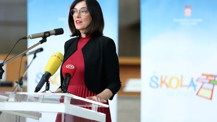 Divjak: 'Po&scaron;tovanje onih koji odgajaju na&scaron;u djecu je imperativ'