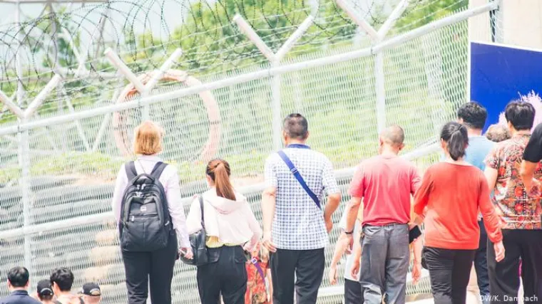 'Jedna je djevojka cijelo vrijeme izgledala kao da se dosađuje. A onda smo otkrili da je ona glavna atrakcija'