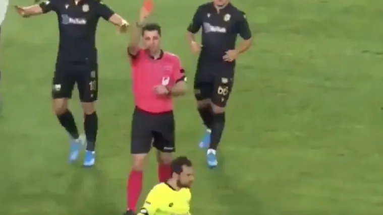 Ovaj je golman isključen nakon manje od 15 sekundi na terenu