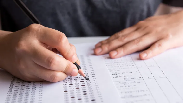 'Nije istina! Pozlilo mi je, pa sam uzeo prazan papir i oti&scaron;ao povraćati'