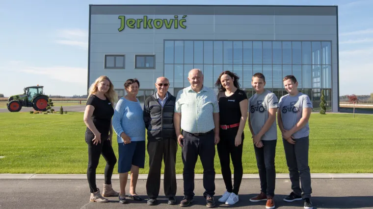 Napokon lijepa hrvatska priča: Ovo su tri generacije Slavonaca koji ne žele iseliti i bore se da i drugi ostanu