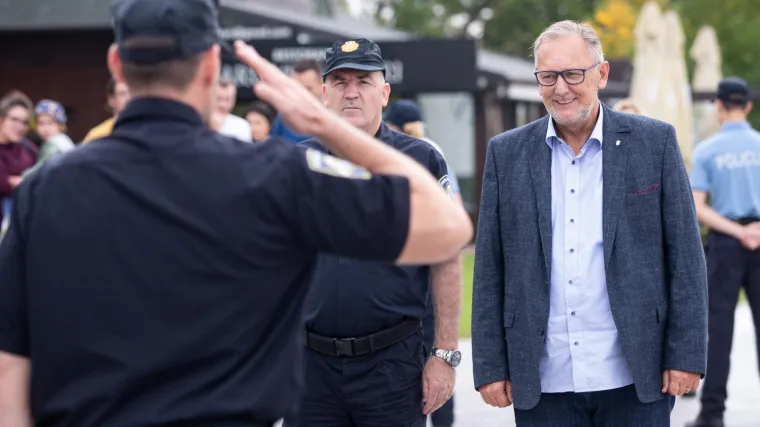 Nagrađen je za doprinos u ostvarivanju i razvoju sigurnosti zajednice