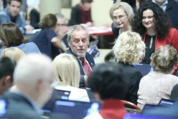 'To što biste vi voljeli da mene nema i da crknem, to je vaš problem'
