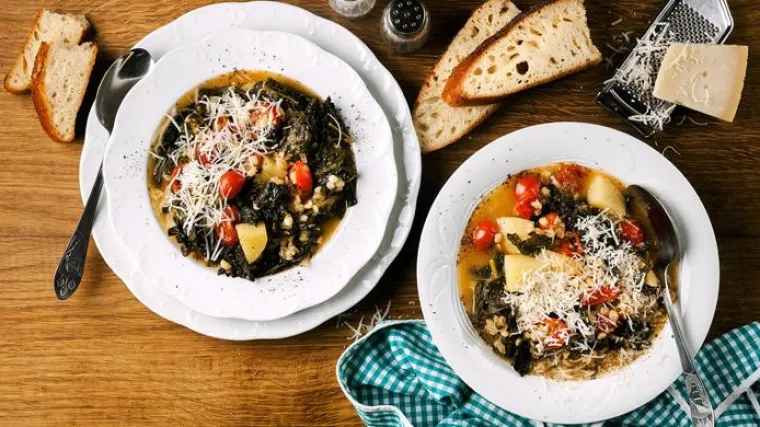 Zimska juha od kovrčavog kelja I ječma