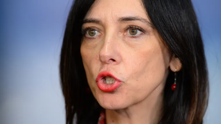 'Izađite vi&scaron;e iz tih svojih interesnih i stranačkih rovova i nađite kompromis'