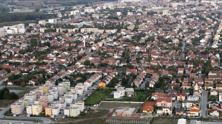 Neke ko&scaron;taju manje od 100.000 &euro;; 'Obitelji za ugodan život treba barem 100 kvadrata'