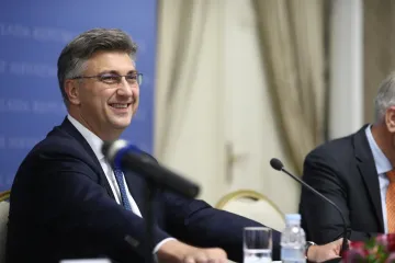 Vlada je deset godina kršila vlastitu odluku: Isplaćivali su im plaću manju od one na koju imaju pravo