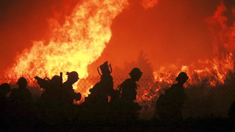 Kalifornijski vatrogasci u borbi s novim požarom: Prijeti predsjedničkoj knjižnici 'Ronald Reagan'