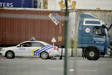 Novi slučaj najhladnijeg prijevoza: Vozač hladnjače u voću i povrću našao 12 migranata