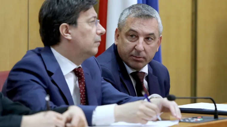 Raspada se Vlada? HNS-ovog ministra &Scaron;tromara pitali u Saboru: 'Podnosite li ostavku?'