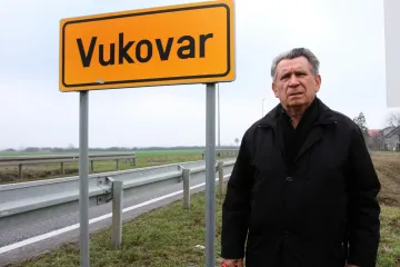 Obustavljen postupak protiv Živkovića zbog razbijanja ćirilične ploče: 'Pravda je pobijedila'