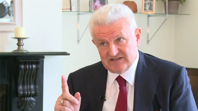 'Borim se protiv korupcije. Uskoro ćete vidjeti &scaron;to spremam!'