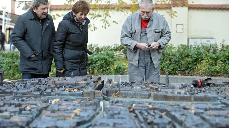 Sramotna poruka u srcu Zagreba: Na maketi u sredi&scaron;tu grada već tjednima stoji natpis pun mržnje