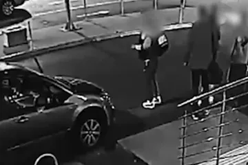 Pet puta je pucao u njega