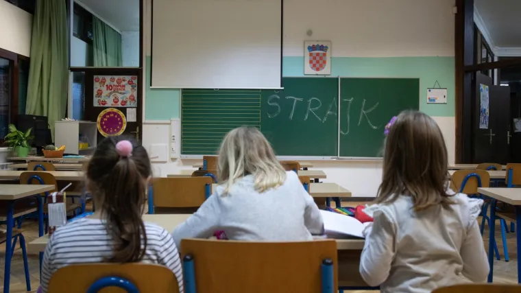 Hoće li učenici zbog &scaron;trajka izgubiti dio odmora? 'Nitko ne želi da nam smanje zimske praznike'