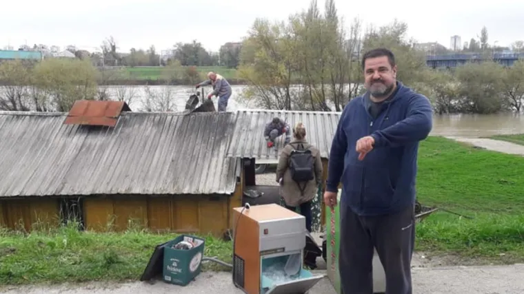 Generacije oplakuju omiljenu 'rupu' u kojoj su dočekana tolika jutra; 'Ukrali su moju mladost...'