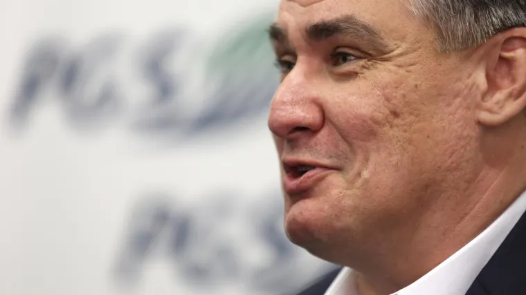 'Normalno, zauzmi stav, a ne ogradu Bijele kuće'