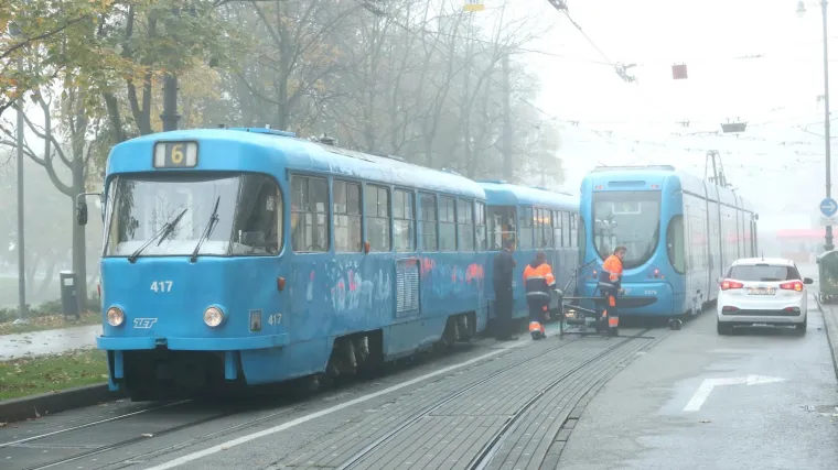 Pala trola s tramvaja i izazvala kaos; 'Buka je bila jaka, sva stakla su popucala'