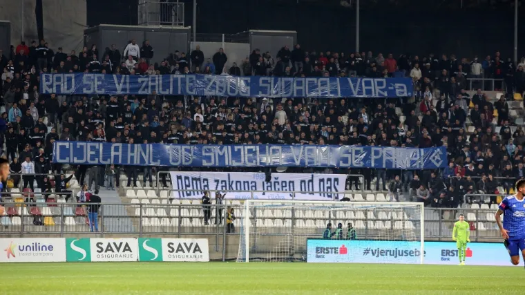 Riječani su ovime odnijeli pobjedu bar na tribinama