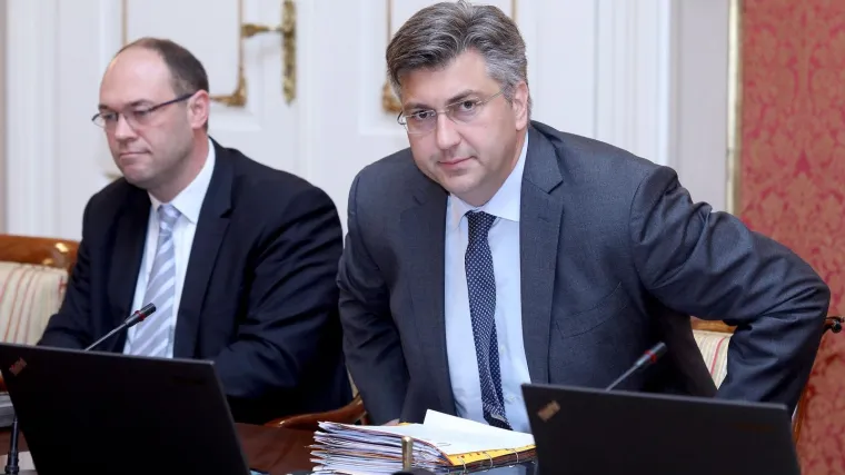 'Govore da nekoga treba leđno pustiti niz Savu i dati mu metak u čelo. On to podržava? Neka to kaže'