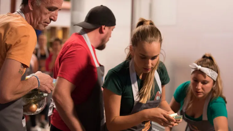 'Počele su krasti kao kleptomani'