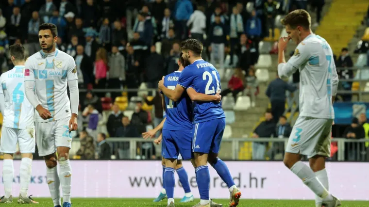 S trojicom raskinut ugovor, dokapetan udaljen iz momčadi