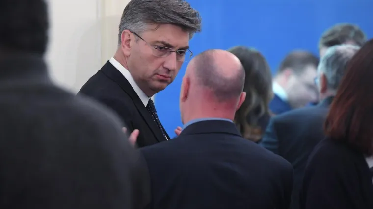 Stranka je zbog govora mržnje isključila osmero članova, poznata su njihova imena